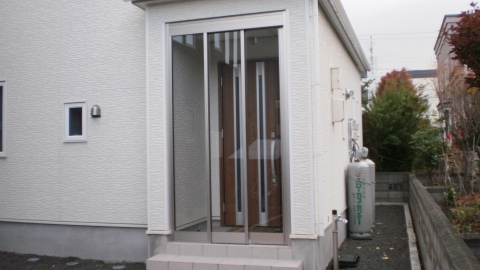 札幌市東区Ｏ様邸風除室施工しました。